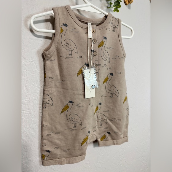 Rylee and Cru Davis Romper In Pelicans 0-3 NWT - Picture 3 of 5